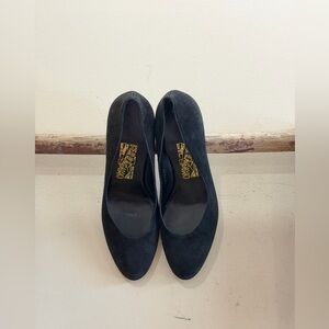 Salvatore Ferragamo Suede Pump Shoes